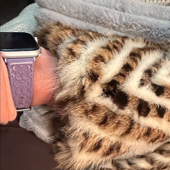 GENUINE LEOPARD FUR  VINTAGE FABULOUS LONG COAT ADDITIONAL PHOTOS!! - Picture 5 of 17